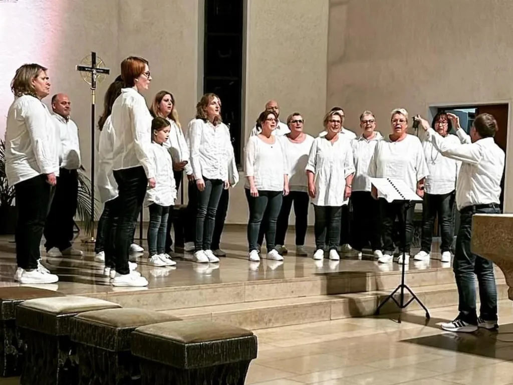 Adventskonzert in Oppau  Adventskonzert in Oppau   Chor TakeFour Ludwigshafen Chor TakeFour Ludwigshafen