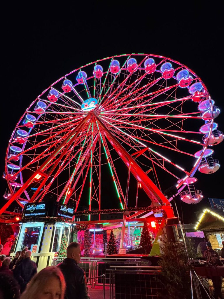 Riesenrad auf dem Berliner Platz