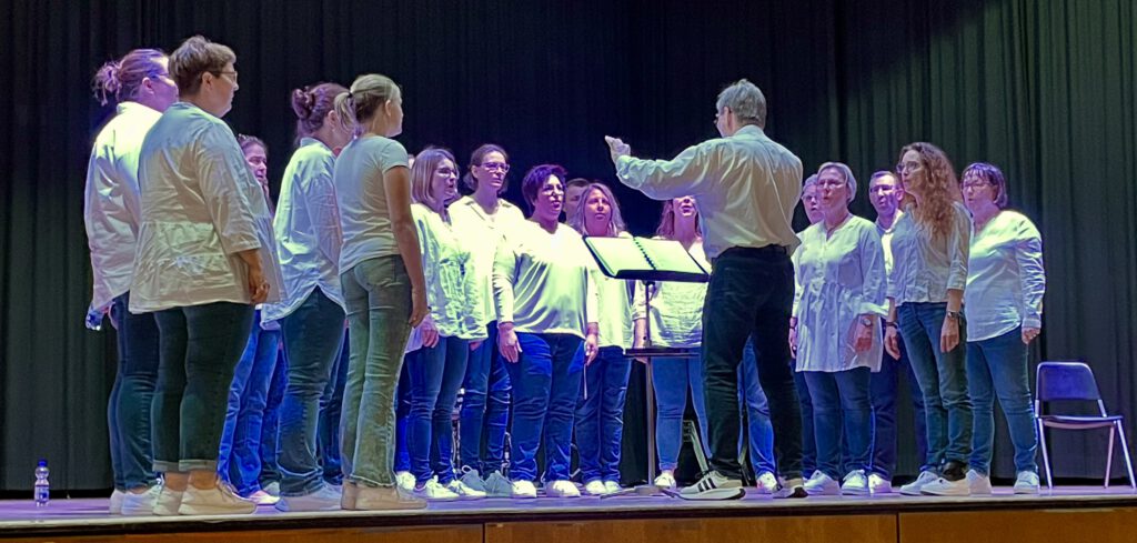 Musiktag in Oppau   Chor TakeFour Ludwigshafen