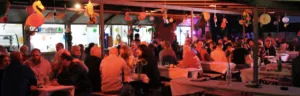 TakeFour, Chor Ludwigshafen, feiert 20 Jahre: Sommerfest mit Chor, Band anplagd!, Kuchenbuffet, Eiswagen, Gewinnspiel und begeistertem Publikum.