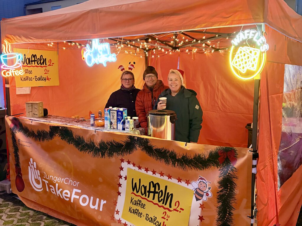 Waffelduft, Wintersonne und ein kleines Happy End - Christkindlmarkt Oppau/Edigheim   Chor TakeFour Ludwigshafen