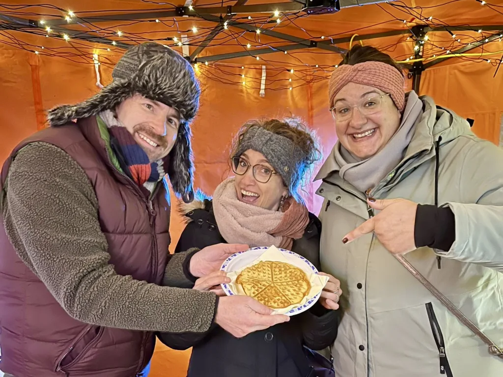 Waffelduft, Wintersonne und ein kleines Happy End - Christkindlmarkt Oppau/Edigheim   Chor TakeFour Ludwigshafen
