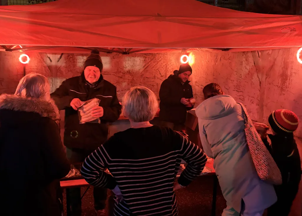 Weihnachtsglühen 2025: TakeFour blickt auf ein erfolgreiches Chorjahr zurück Weihnachtsglühen 2025  Chor TakeFour Ludwigshafen