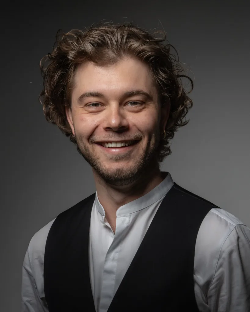 TakeFour Neustart ab September: Wir stellen die Weichen für die Zukunft TakeFour Neustart Chor TakeFour Ludwigshafen Chorleiter Ferdinand Dehner